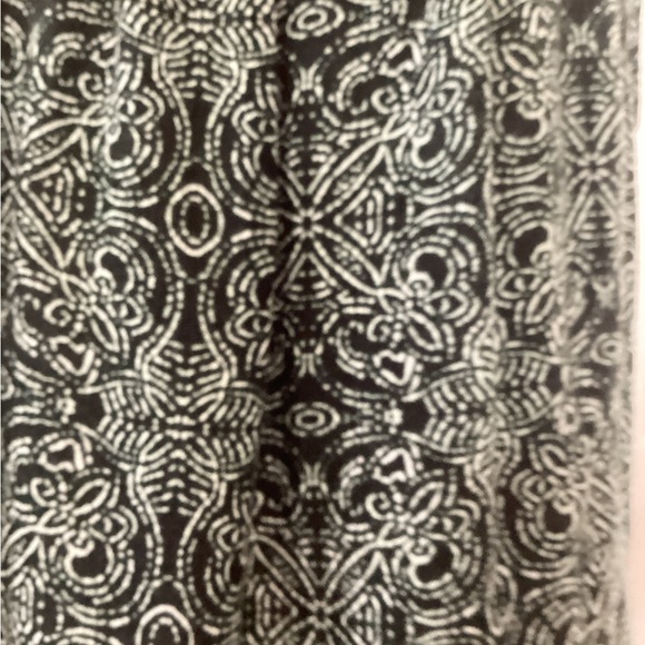 Velvet brand Green Sleeveless Patterned Blouse Sz M - Picture 9 of 11